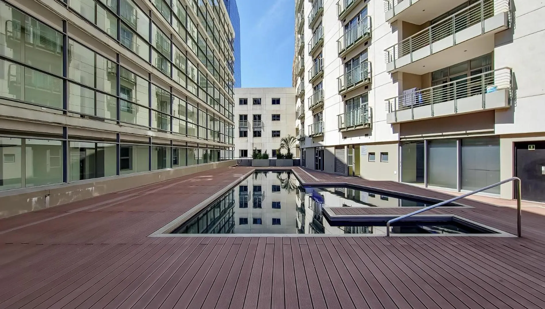 Central Cape Town Stay At The Icon Apartment